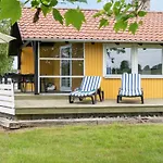 Janne - 400m From The Sea By Interhome 博恩瑟